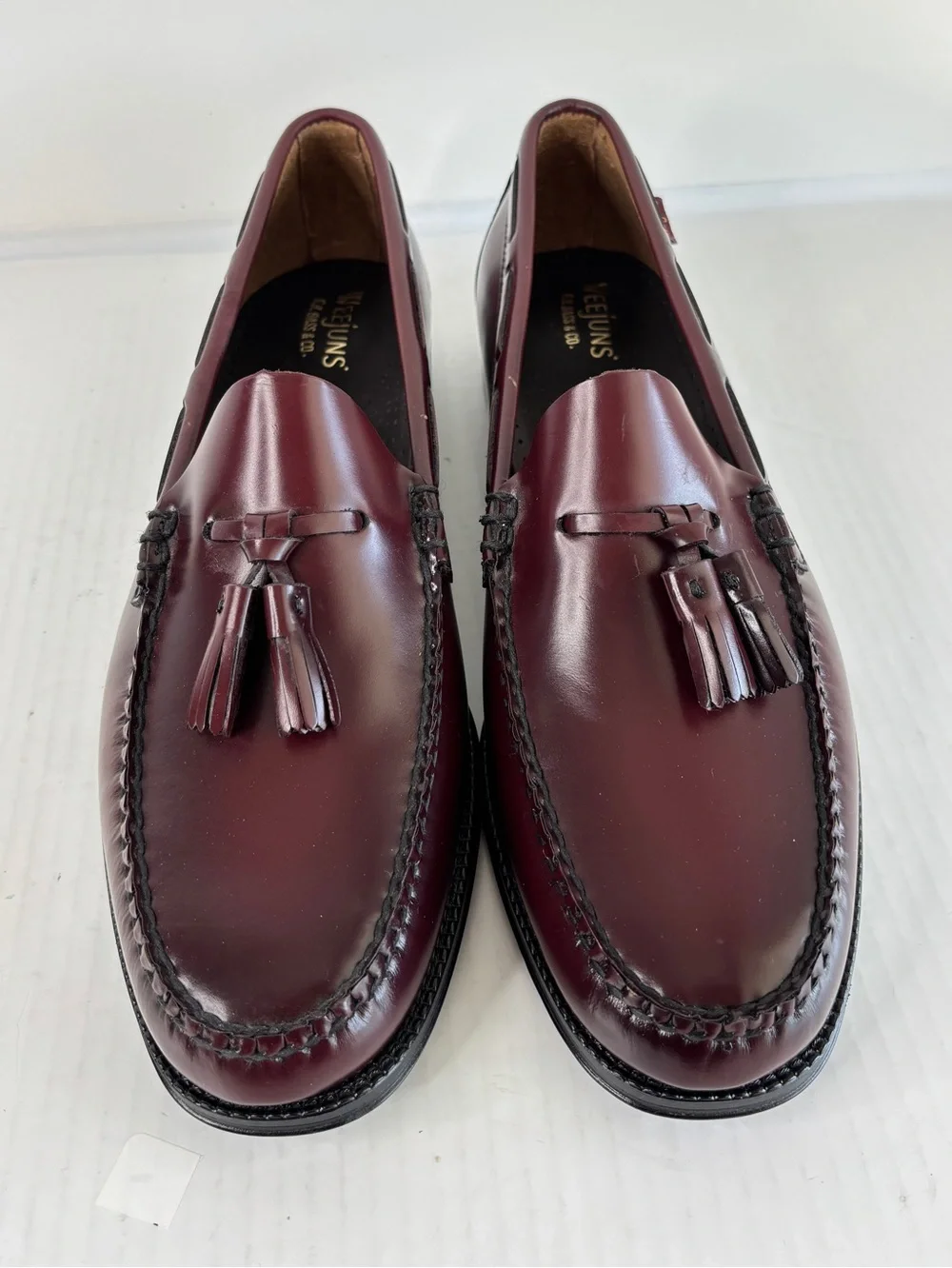 G.H. Bass & Co. Weejuns Larkin Tassel Loafers Mens Shoe Size 10 Burgundy Leather